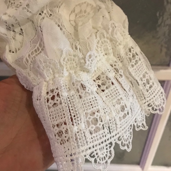 Zara lace top - Picture 2 of 3